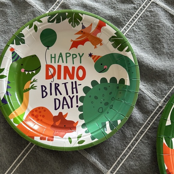 Dinosaur Birthday Party Supplies - Picture 2 of 6